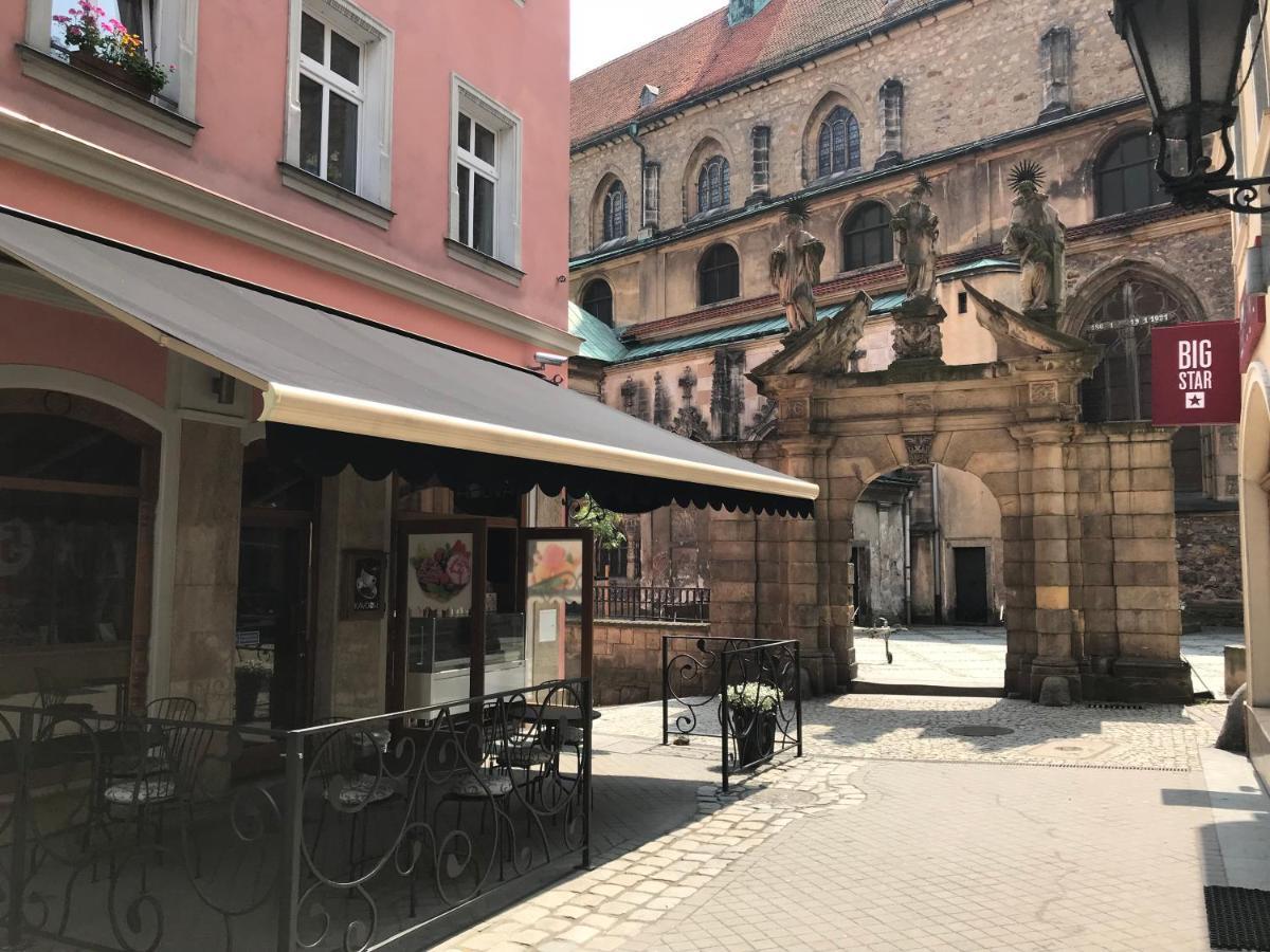 Willa Przy Czarnej Bramie Kłodzko Esterno foto