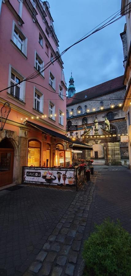 Willa Przy Czarnej Bramie Kłodzko Esterno foto