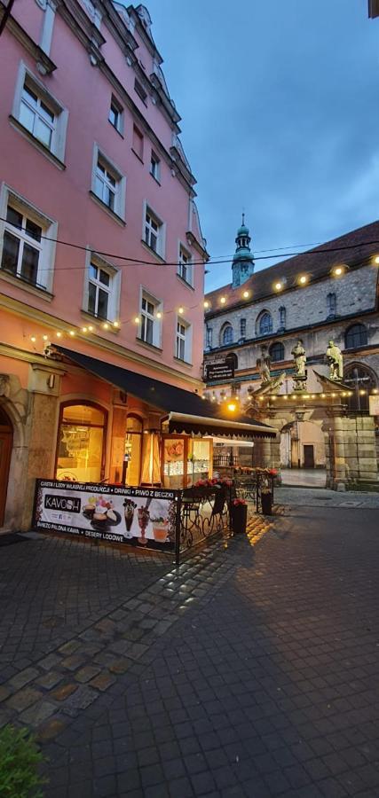 Willa Przy Czarnej Bramie Kłodzko Esterno foto
